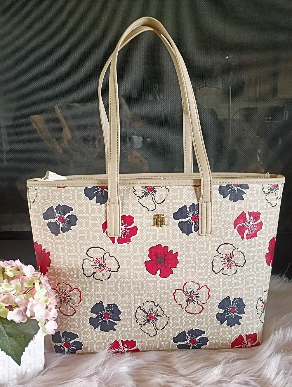 NEW Tommy Hilfiger Beige Red Blue Floral July 4th Signature Print Tote Bag
